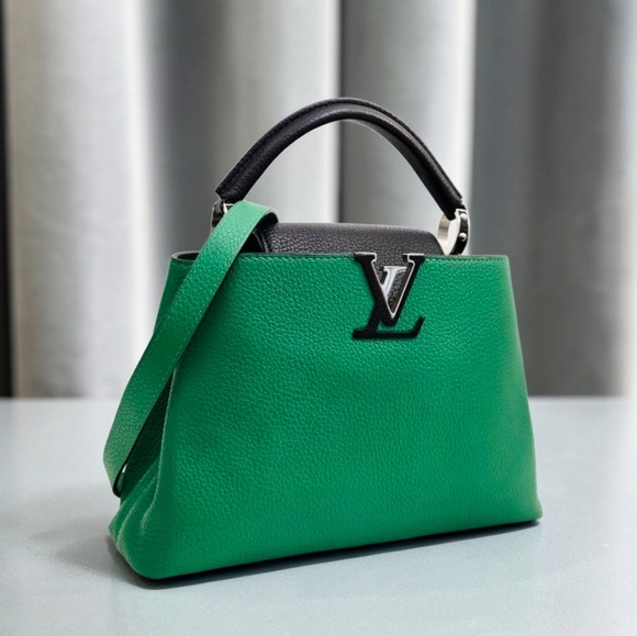 ✨️Authentic Louis Vuitton Capucines BB Green Leather Crossbody Bag - Picture 13 of 13